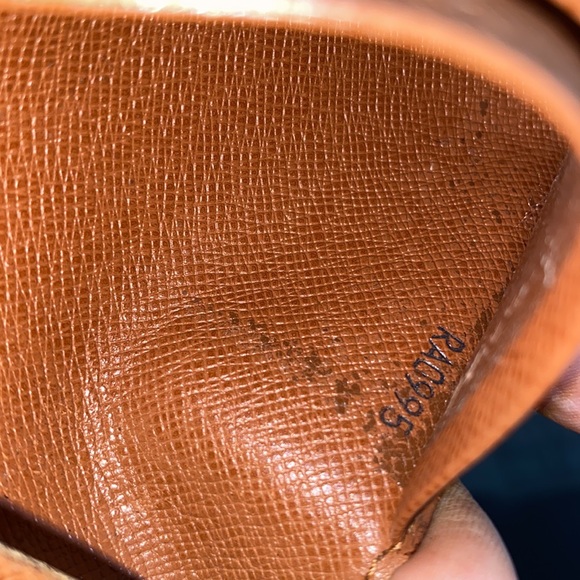 Authentic Louis Vuitton Monogram Bifold Zippy Wallet - Picture 4 of 10